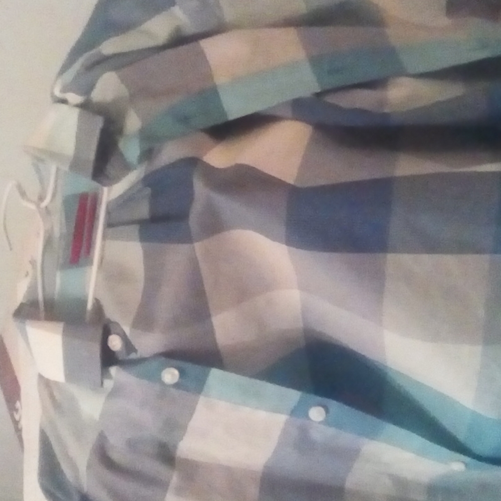 Men's l slimfit Hugo boss longsleeve. Never worn